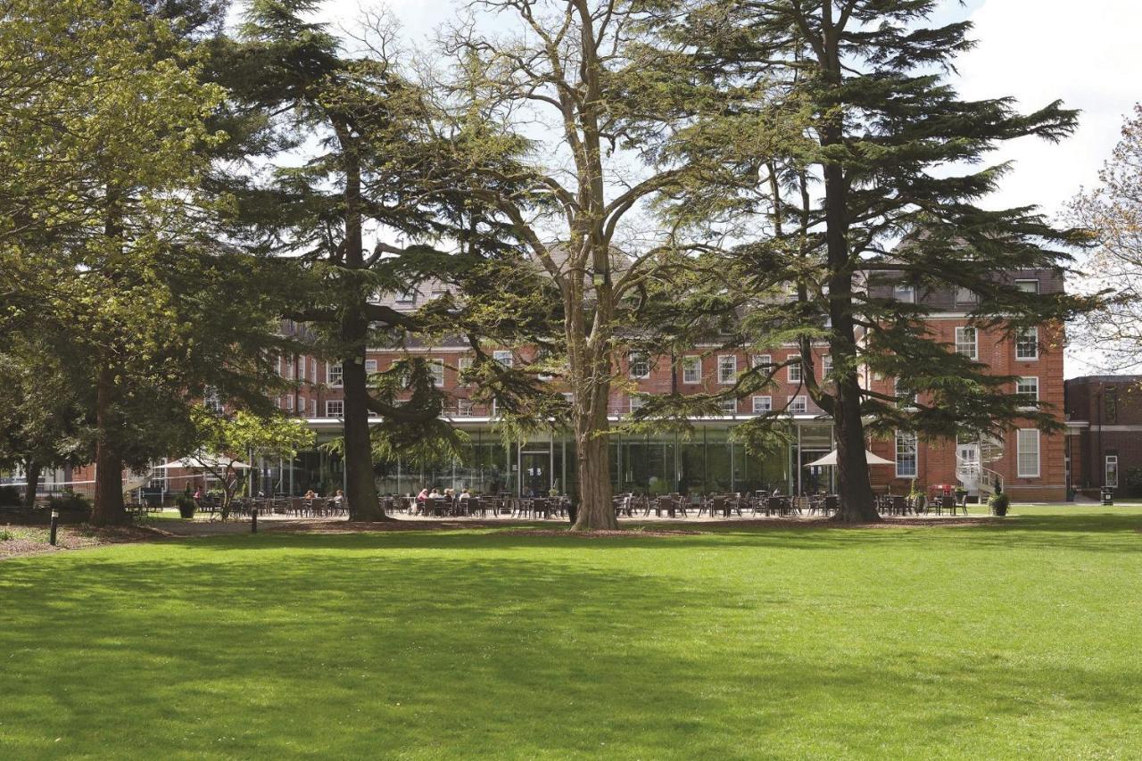 The Lensbury Resort Teddington Exterior photo